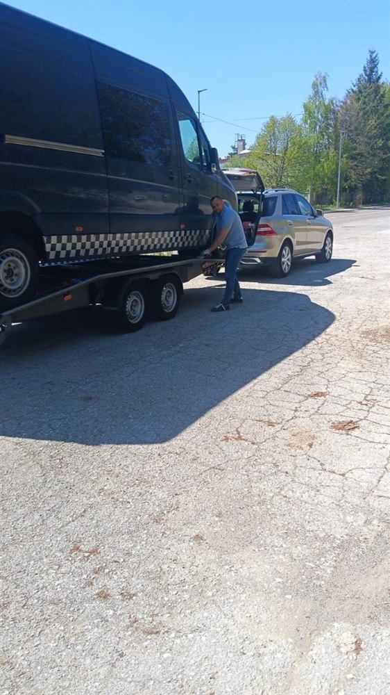 Loading a van onto the trailer
